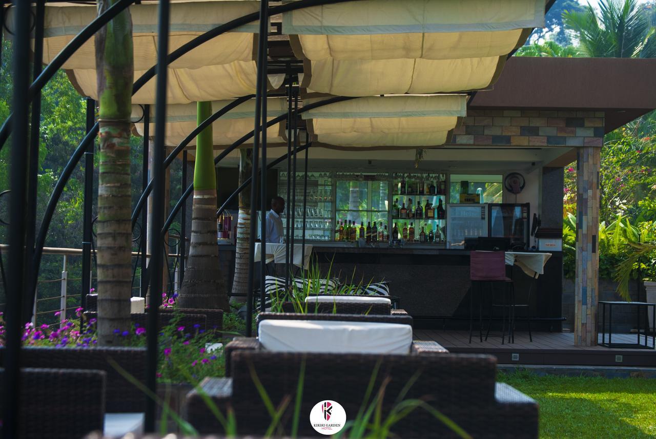 Kiriri Garden Hotel 부줌부라 외부 사진